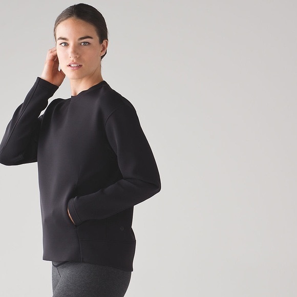 lululemon athletica Tops - NWT Lululemon Embrace the Space Crew black sz 6